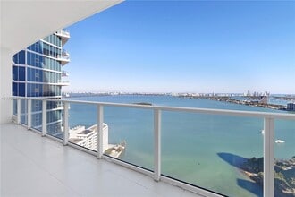 2020 N Bayshore Dr in Miami, FL - Building Photo - Building Photo