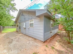 3033 S 7th St in Abilene, TX - Foto de edificio - Building Photo