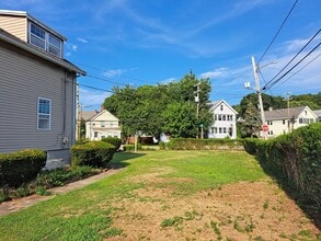 158 Baker St in Boston, MA - Foto de edificio - Building Photo