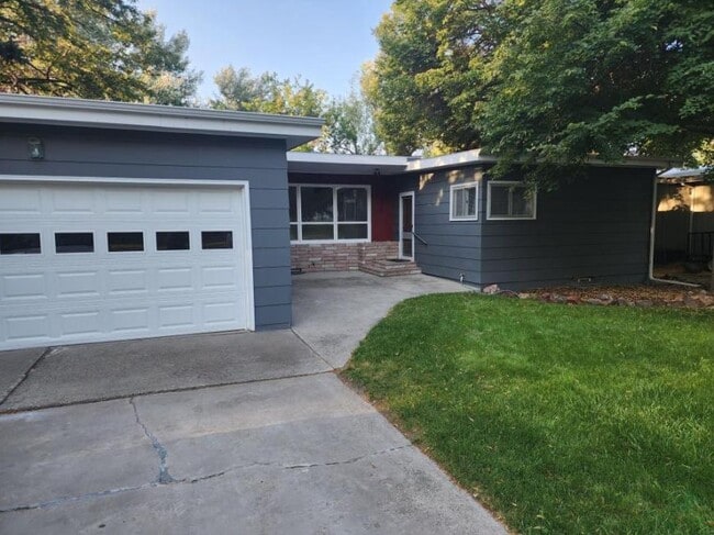 property at 2024 Green Terrace Dr