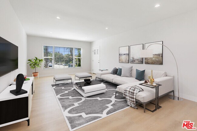 4545 W 2nd St in Los Angeles, CA - Building Photo - Building Photo