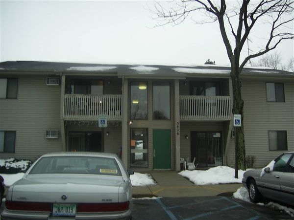 Creekside Apartments in Ravenna, MI - Building Photo