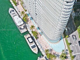 300 Biscayne Boulevard Way, Unit 5207 in Miami, FL - Building Photo