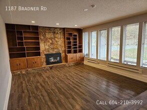 Gorgeous 3 Bedroom Home on Acreage in Bradner! in Abbotsford, BC - Building Photo - Building Photo