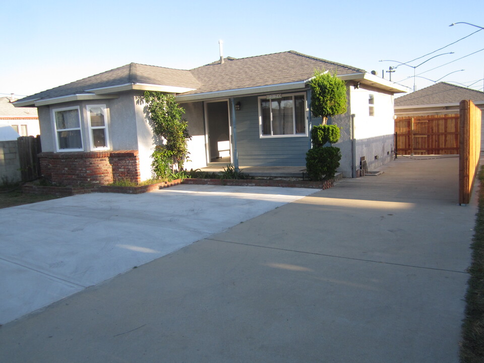 720 W 214th St in Torrance, CA - Building Photo