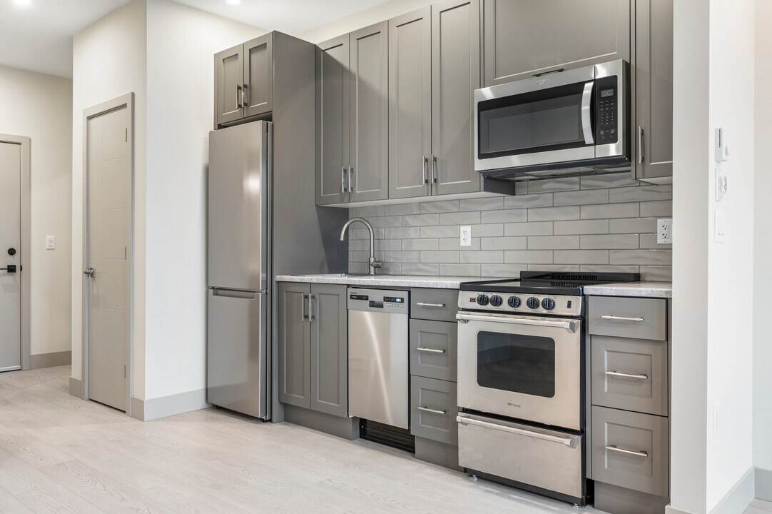 45547-45547 Knight Rd in Chilliwack, BC - Building Photo