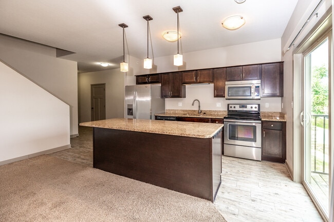 The Heights at Lincoln Swing