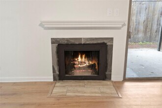 4930 Windward Passage in Garland, TX - Foto de edificio - Building Photo