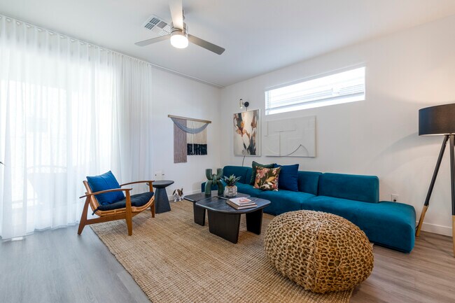 Bloom at Deer Valley in Phoenix, AZ - Building Photo - Interior Photo