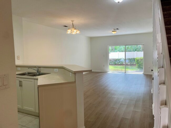 5008 SE Mariner Garden Cir in Stuart, FL - Building Photo - Building Photo