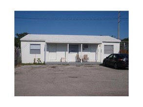 2123 Madison St in Hollywood, FL - Building Photo - Building Photo