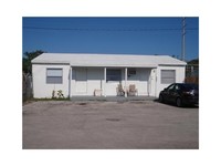 2123 Madison St in Hollywood, FL - Foto de edificio - Building Photo