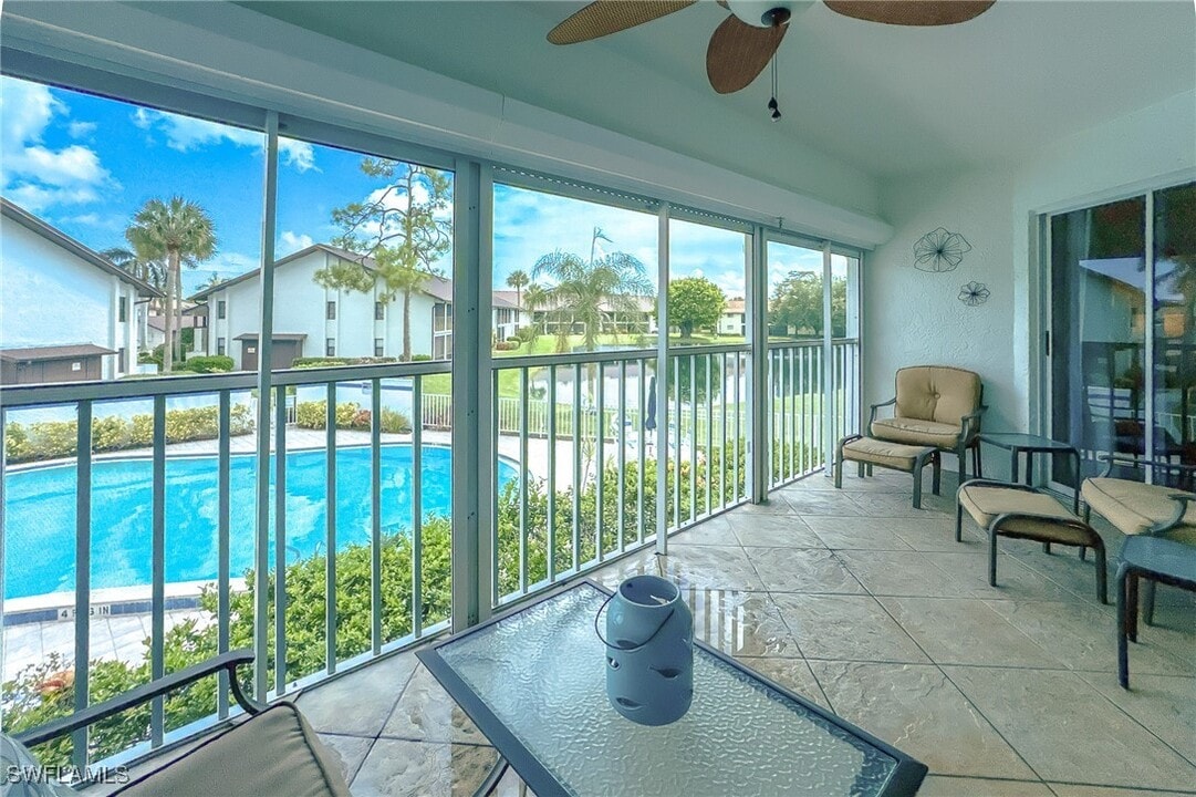 1300 Misty Pines Cir in Naples, FL - Building Photo