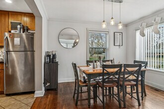 102 S Ashland Ave in Palatine, IL - Building Photo - Building Photo