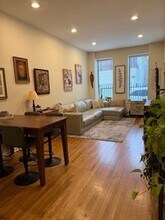 1255 N Honore St in Chicago, IL - Building Photo - Building Photo