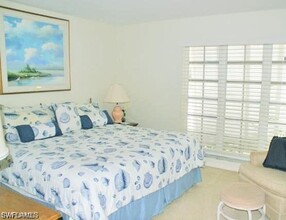 320 Gulf Shore Blvd S in Naples, FL - Building Photo - Building Photo