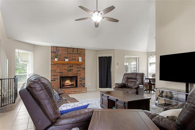 5703 Homestead Rd in Arlington, TX - Building Photo - Building Photo