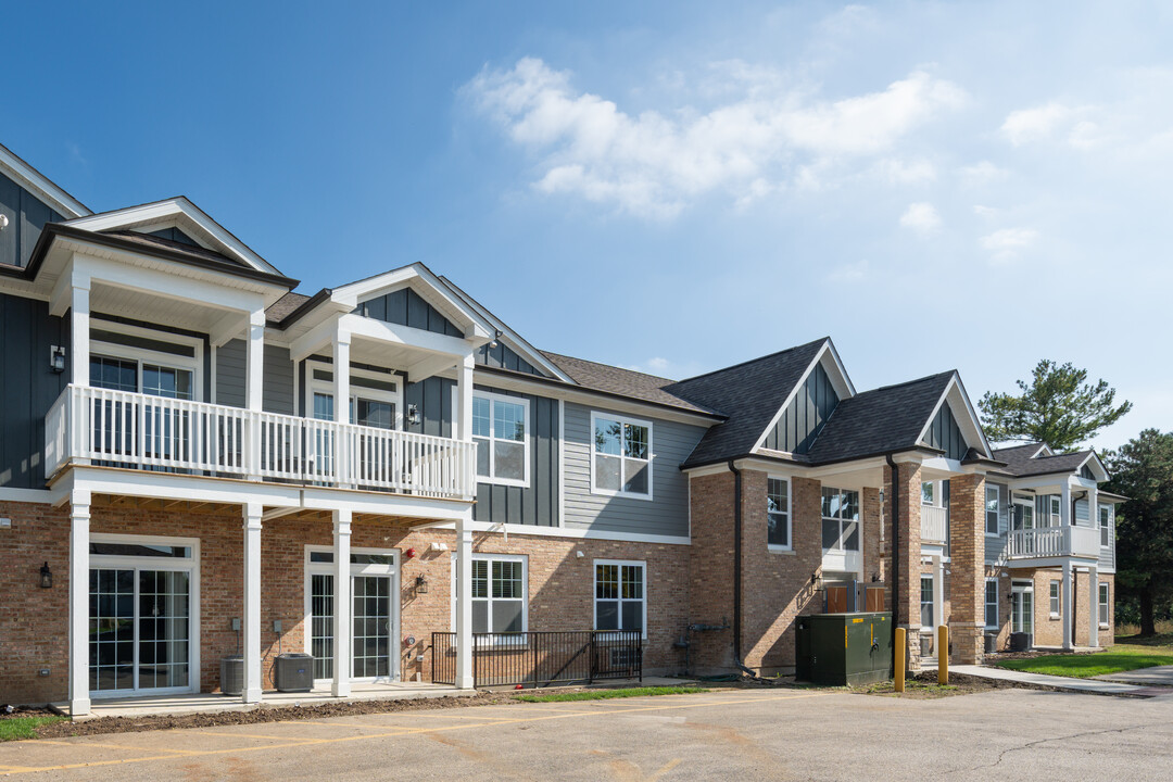 Haber Pointe Apartments in Cary, IL - Building Photo