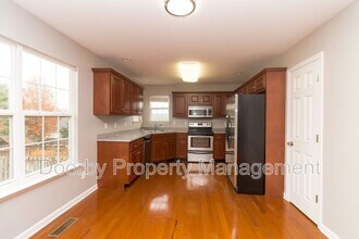 5755 Caney Ridge Cir in Ooltewah, TN - Foto de edificio - Building Photo