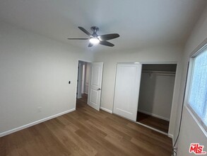 10926 1/2 S Osage Ave in Lennox, CA - Building Photo - Building Photo