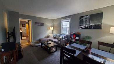 1520 S 73rd St in West Allis, WI - Foto de edificio - Building Photo