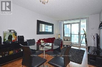 30 Grand Trunk Crescent in Toronto, ON - Building Photo - Building Photo