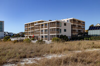 Crescent Beach Villas in North Myrtle Beach, SC - Foto de edificio - Primary Photo