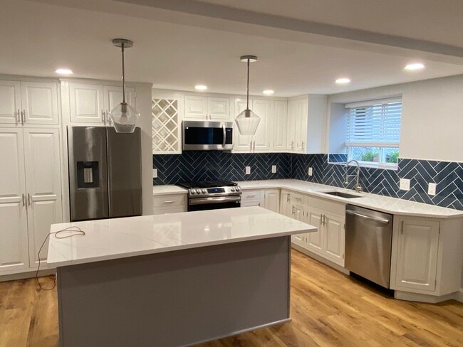 5 Belle Ave, Unit 5B Belle Ave