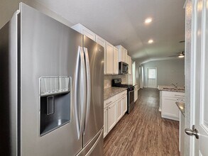 749 Brown Thrasher in San Antonio, TX - Building Photo - Building Photo