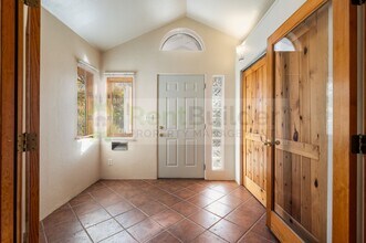 301 Solano Dr NE in Albuquerque, NM - Building Photo - Building Photo