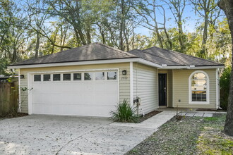 2982 Caroline Crest Dr E in Jacksonville, FL - Building Photo - Building Photo