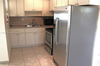 641 W 36th St in Hialeah, FL - Building Photo - Building Photo
