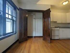 812 W Waveland Ave, Unit 14 in Chicago, IL - Building Photo - Building Photo