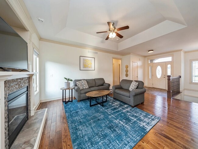 16035 Northpark Dr in Urbandale, IA - Building Photo - Building Photo