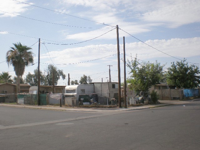 Lazy M in Phoenix, AZ - Foto de edificio