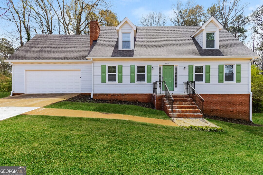 1616 Quail Run SW in Conyers, GA - Building Photo