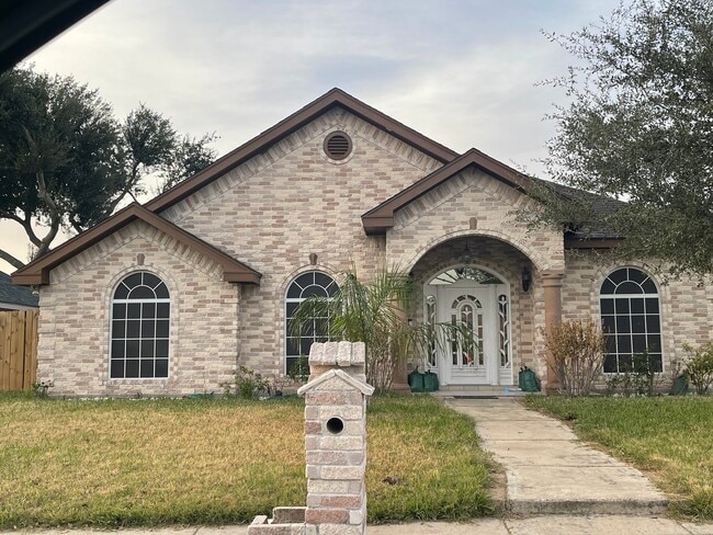 2018 E 19th St