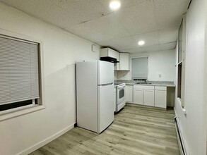 35 Lincoln St in Millville, MA - Building Photo - Building Photo