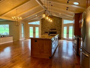 515 Follow Through Dr in Yakima, WA - Building Photo - Building Photo