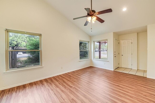 12006 Commonwealth Way in Austin, TX - Building Photo - Building Photo