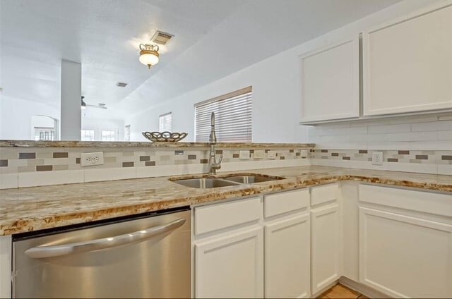 property at 21415 Somerset Park Ln