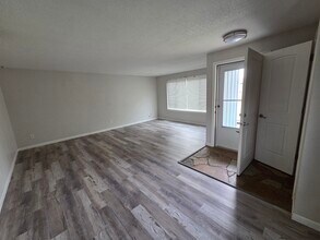 10905 Vickery Ave E in Tacoma, WA - Building Photo - Building Photo