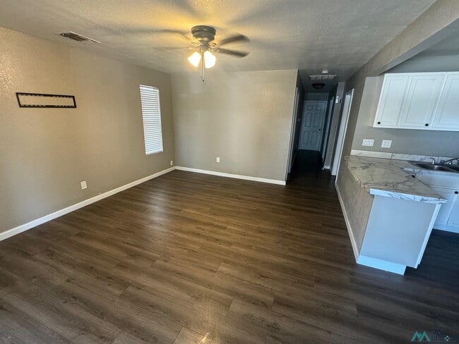 903 S 11th St in Artesia, NM - Building Photo - Building Photo