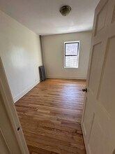 497 Van Cortlandt Park Ave in Yonkers, NY - Building Photo - Building Photo