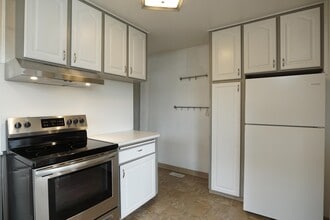 329 Renton Ave S in Renton, WA - Building Photo - Building Photo