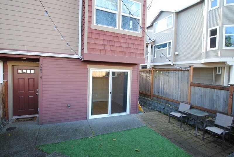 723 N 95th St in Seattle, WA - Building Photo