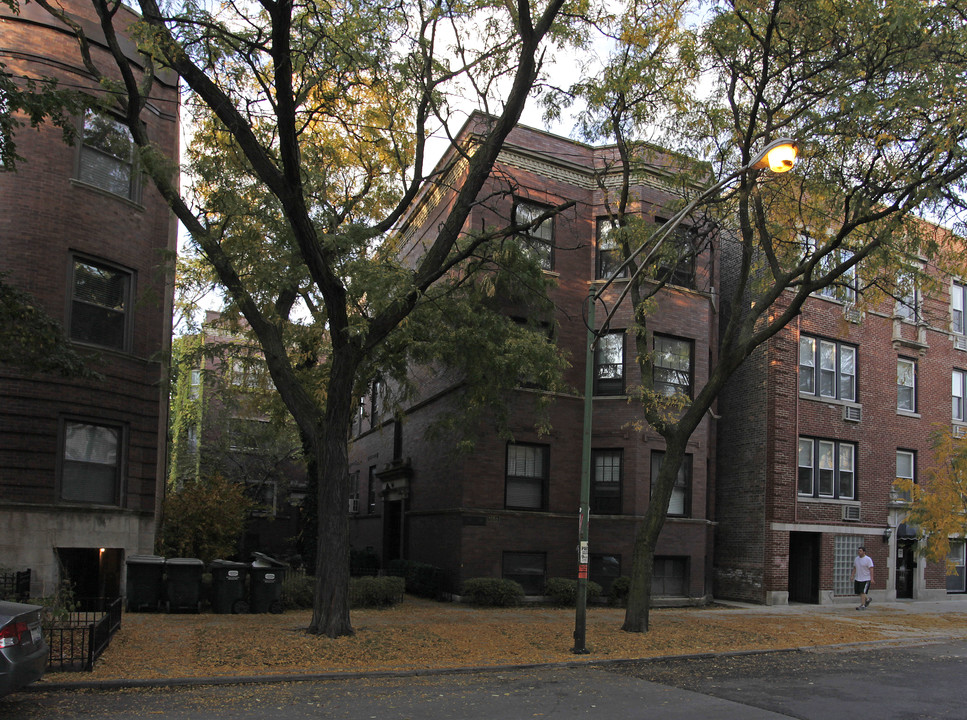 Buckingham Place in Chicago, IL - Building Photo