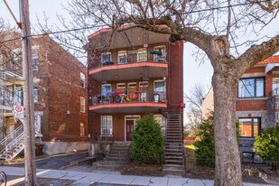 2388-2396 Saint-Zotique St E in Montréal, QC - Building Photo