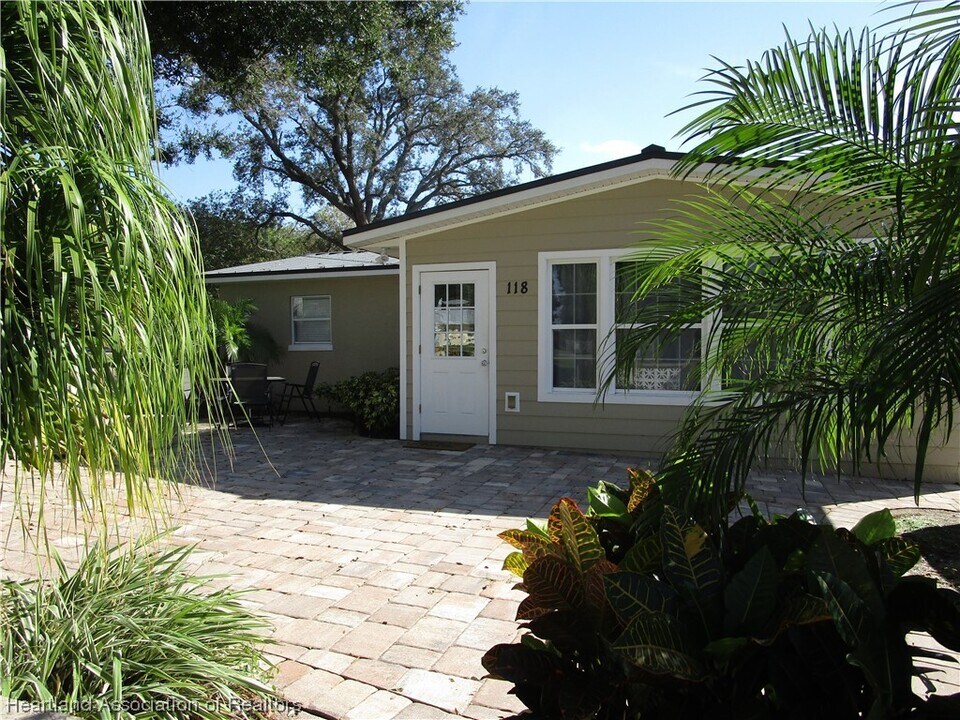 118 E Belleview St in Lake Placid, FL - Building Photo