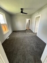 1127 Harding Dr in Toledo, OH - Building Photo - Building Photo